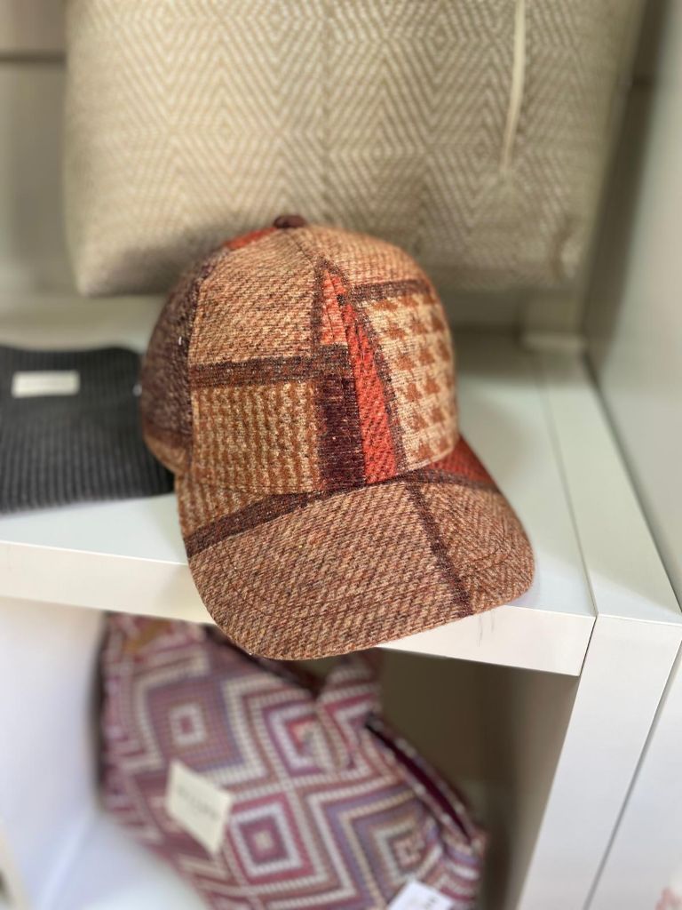 gorra cuadros marron visera